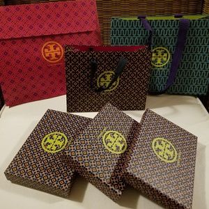 LOT: Tory Burch Bags/Boxes
